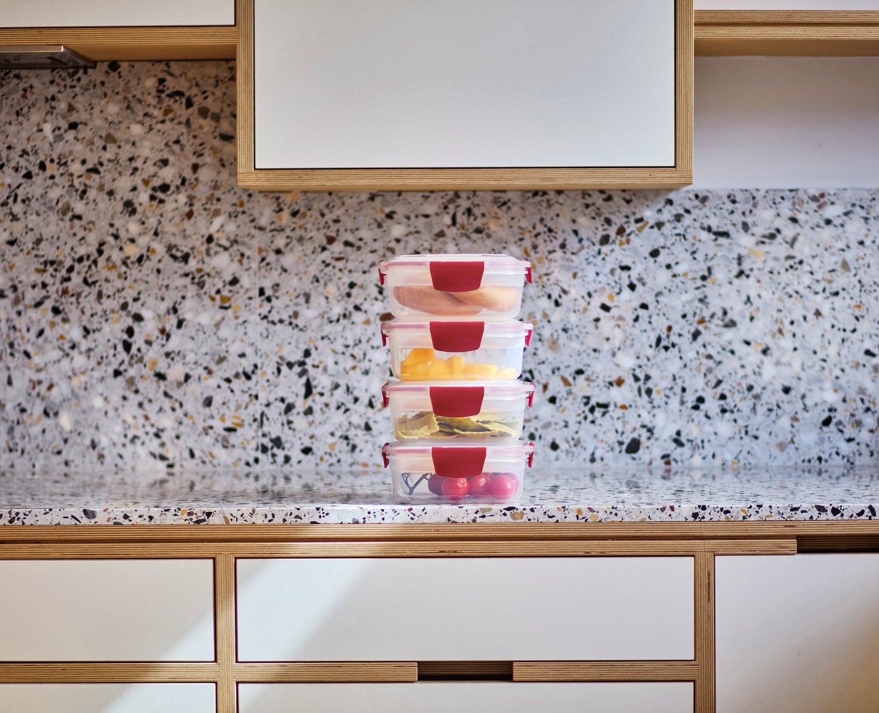 Nest™ Lock 8-Piece Red Container Set