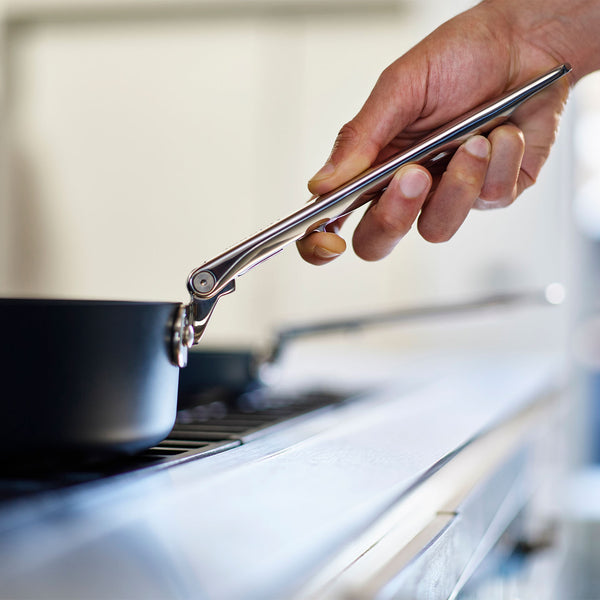 Space Cookware Blue Wok Folding Handle | Joseph Joseph