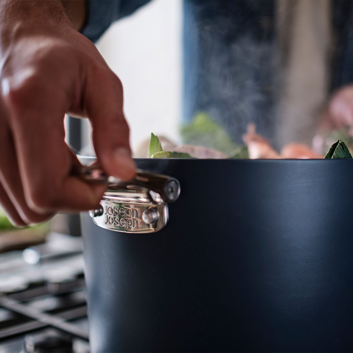 Cookware Blue Stock Pot with Folding Handles - Joseph Joseph