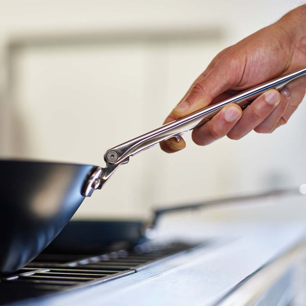 Space Cookware Blue Wok Folding Handle | Joseph Joseph
