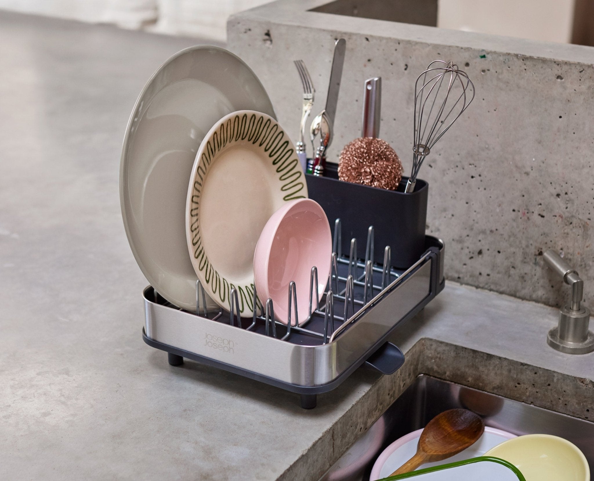 Extend™ Slim Steel Expandable Grey Dish Drainer