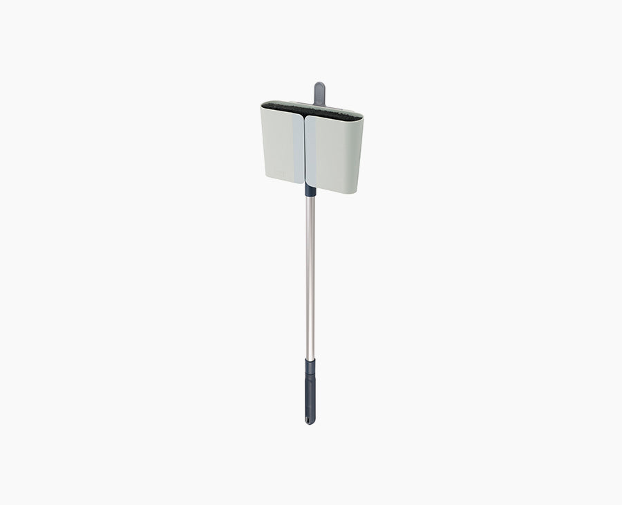 CleanStore Blue Wall-mounted Broom