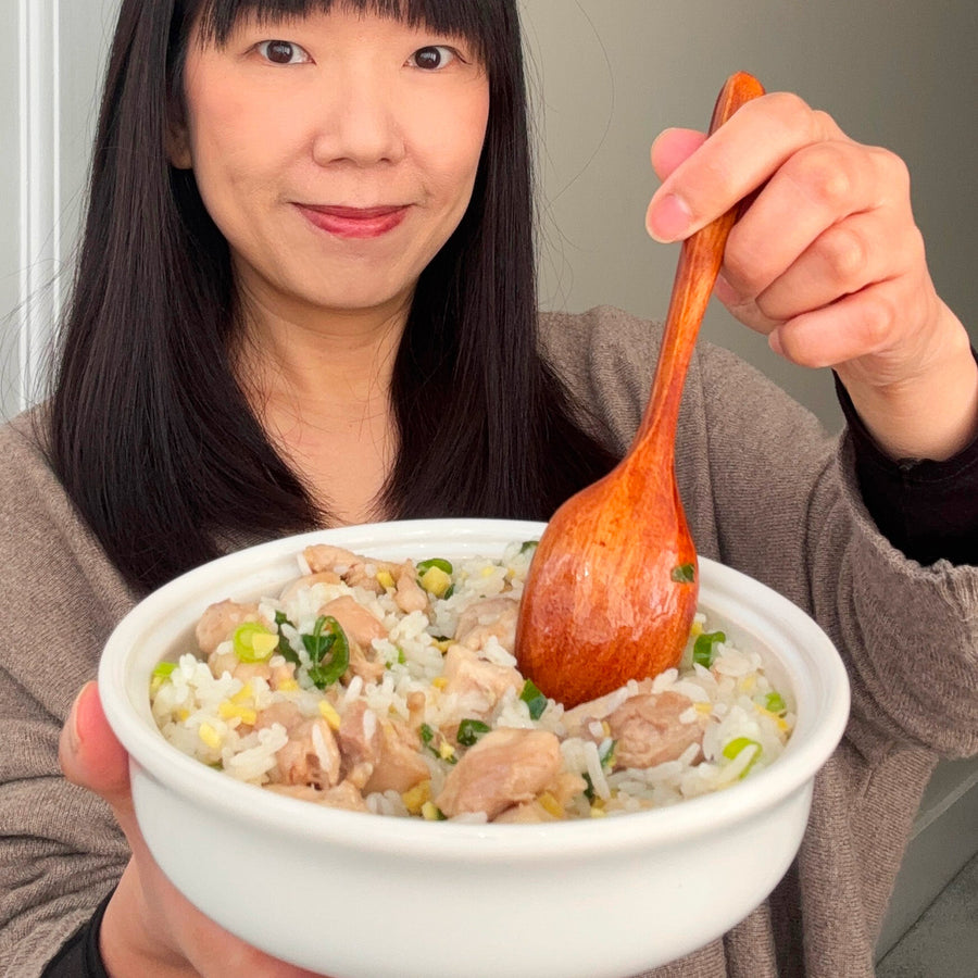 Microwave Chicken Rice with Spring Onion &amp; Ginger Sauce