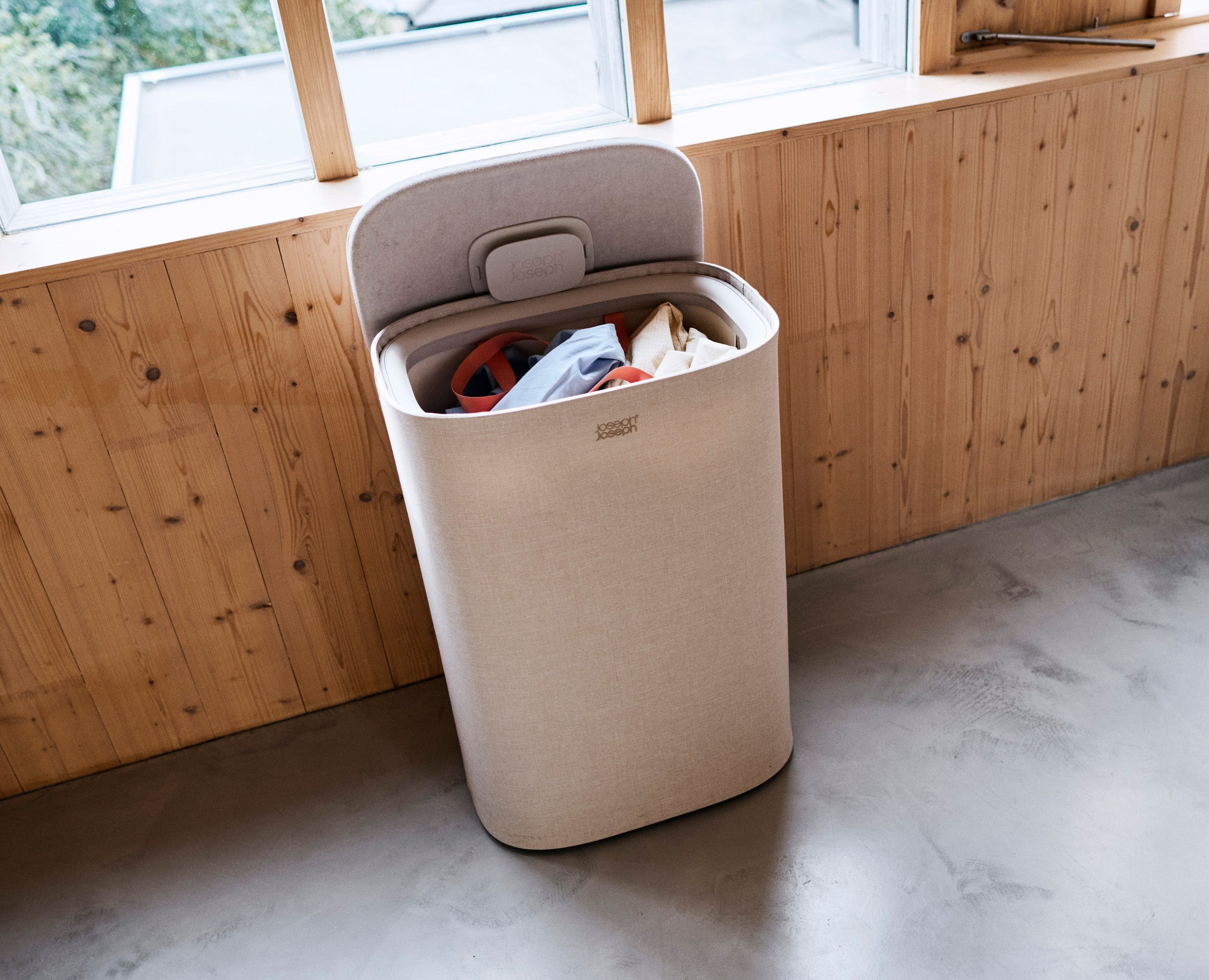 60L Cream Laundry Hamper with Lid | Joseph Joseph US