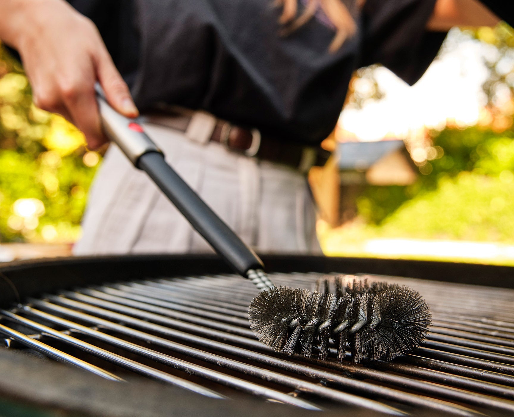 GrillOut Stainless-Steel BBQ Cleaning Brush with Extending Handle