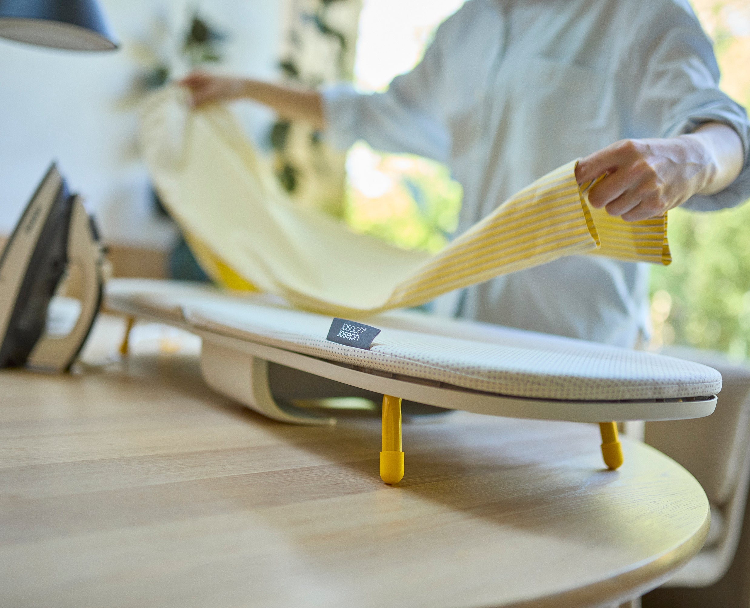Joseph Joseph Pocket Ironing Board - Thumbnail 5