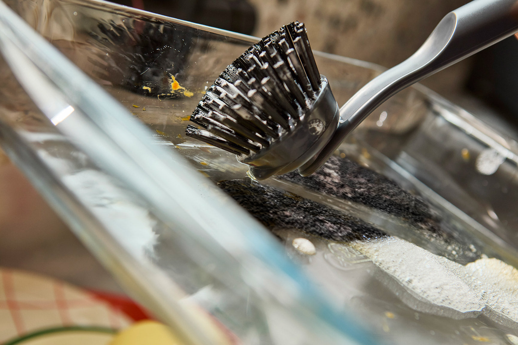 SinkTech Dish Brush with Steel Stand in Graphite