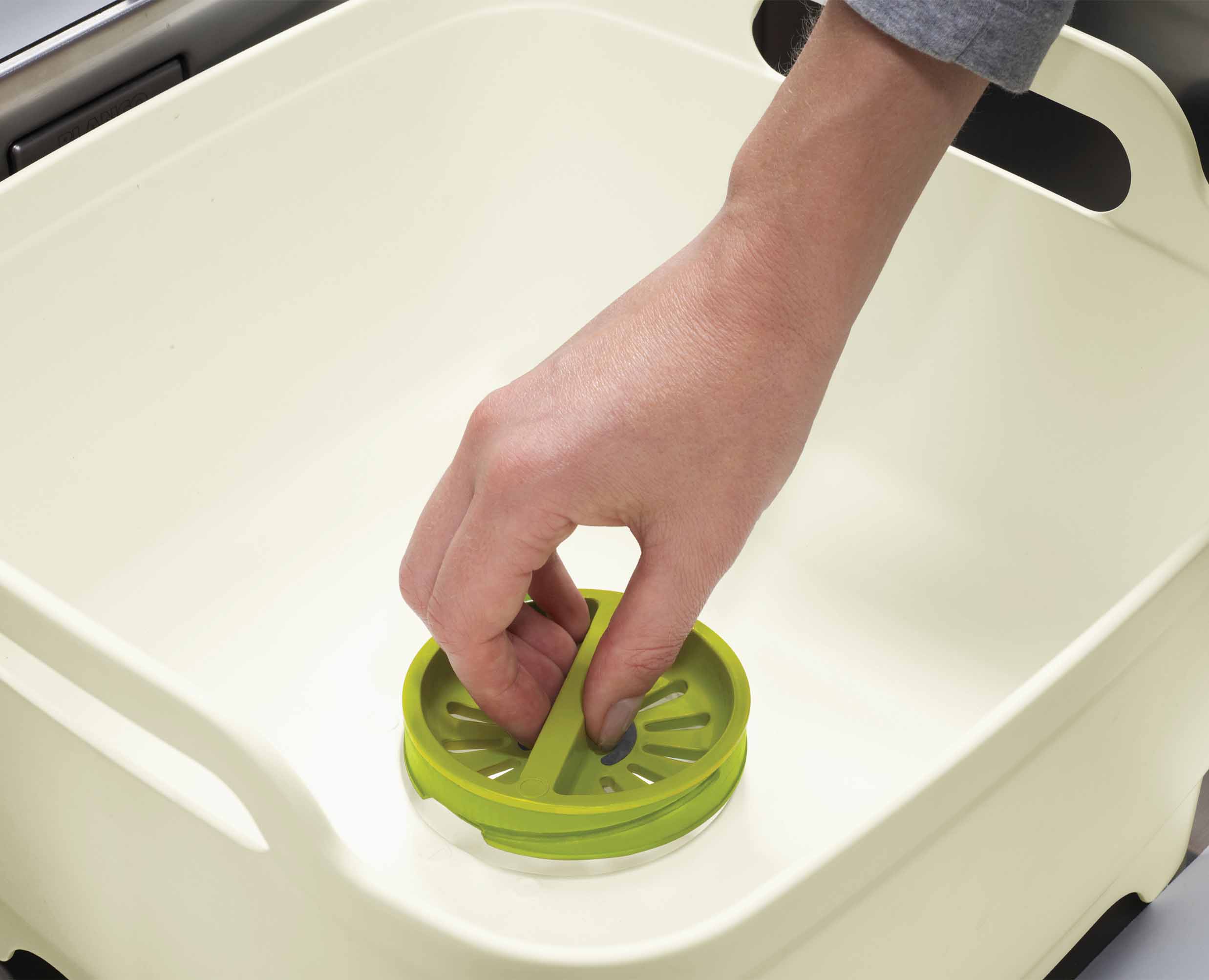 Wash&Drain™ Washing-up Bowl - White/Green | Joseph Joseph