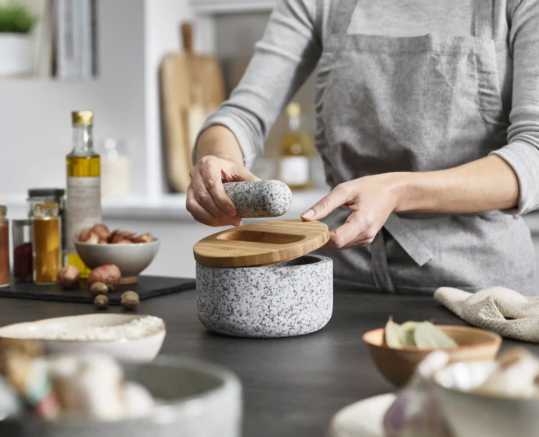 Dash(TM) Pestle & Mortar with Bamboo Lid - 20176 - Image 4