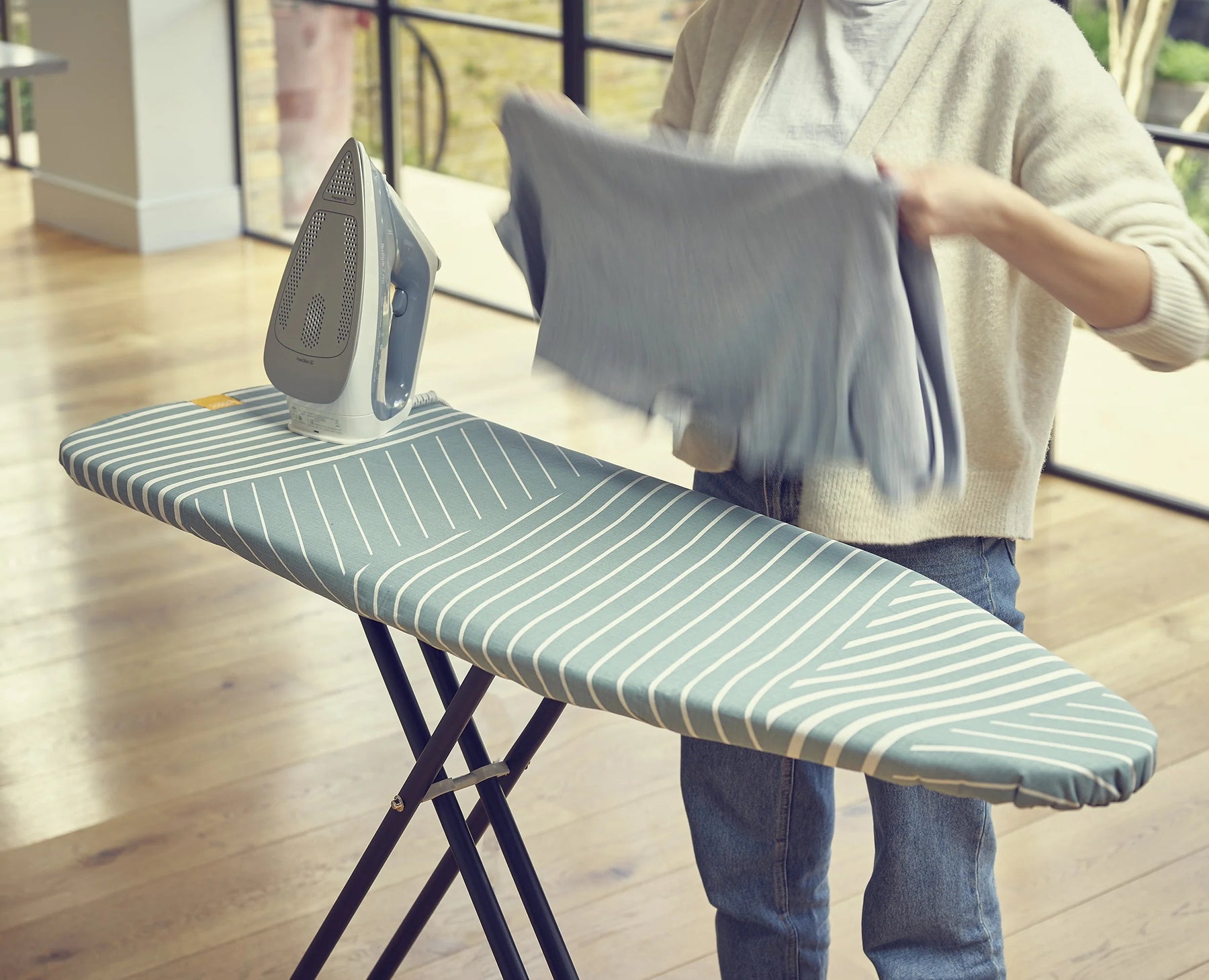 Flexa™ Easy-fit Ironing Board Cover - 50017 &amp; 50018 - Image 3