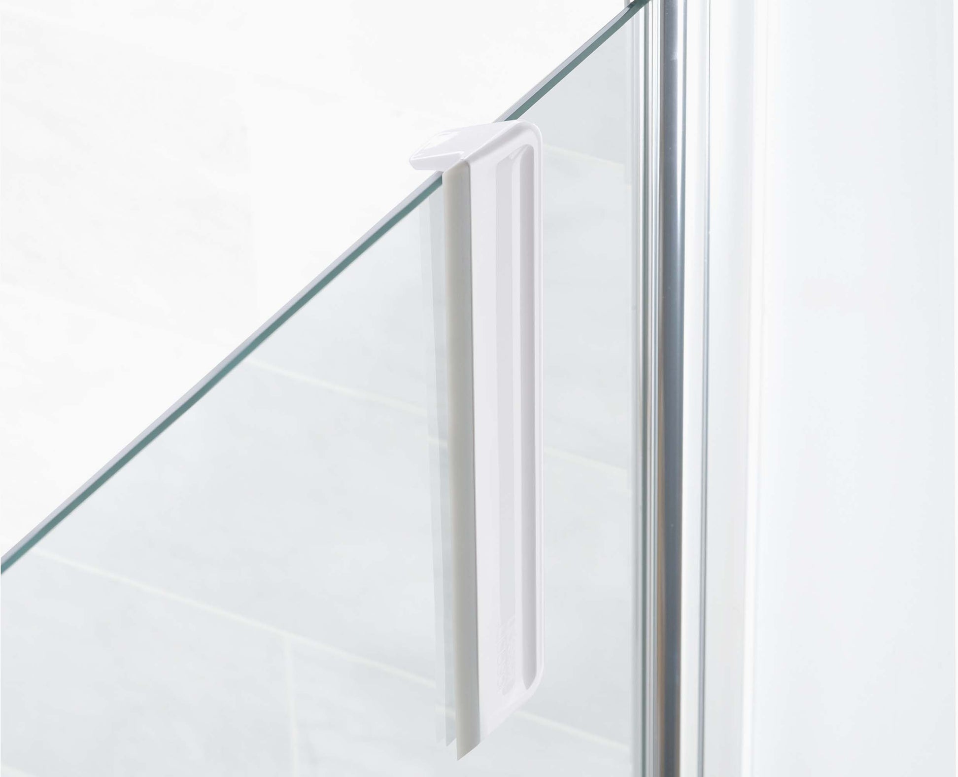 EasyStore™ Compact Shower Squeegee Light grey Joseph Joseph